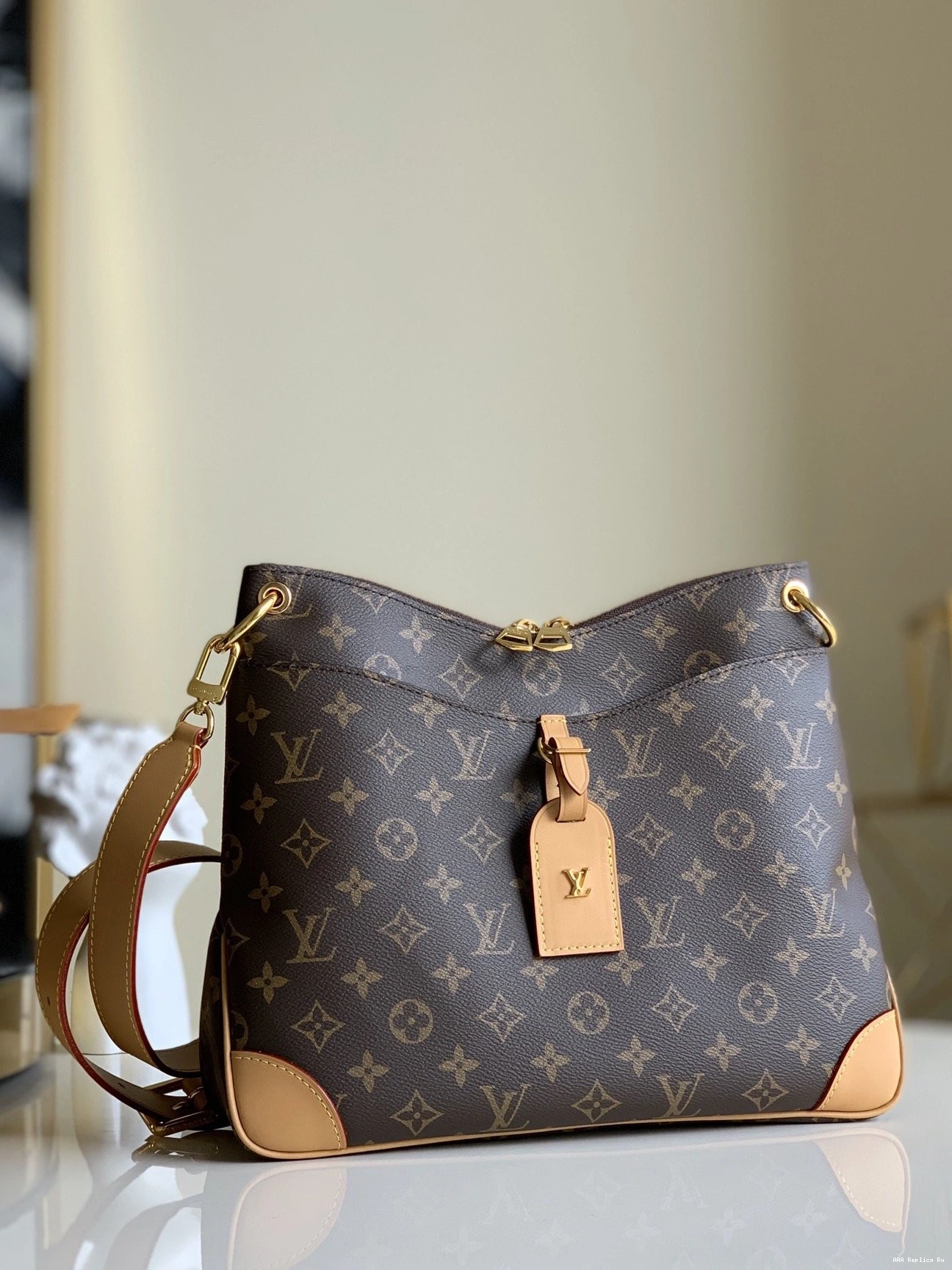 AAA Pruses Bags MM LOUIS ODÉON VUITTON 0808